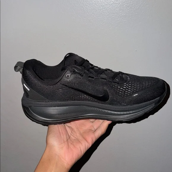 Nike Men’s Black ZoomX Athletic Shoes - Picture 4 of 5